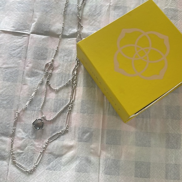 Kendra Scott pendant necklace - Picture 4 of 4